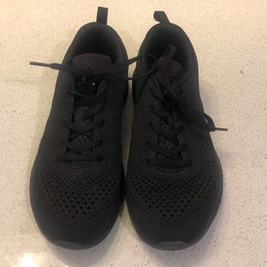 APL Techloom Sneakers